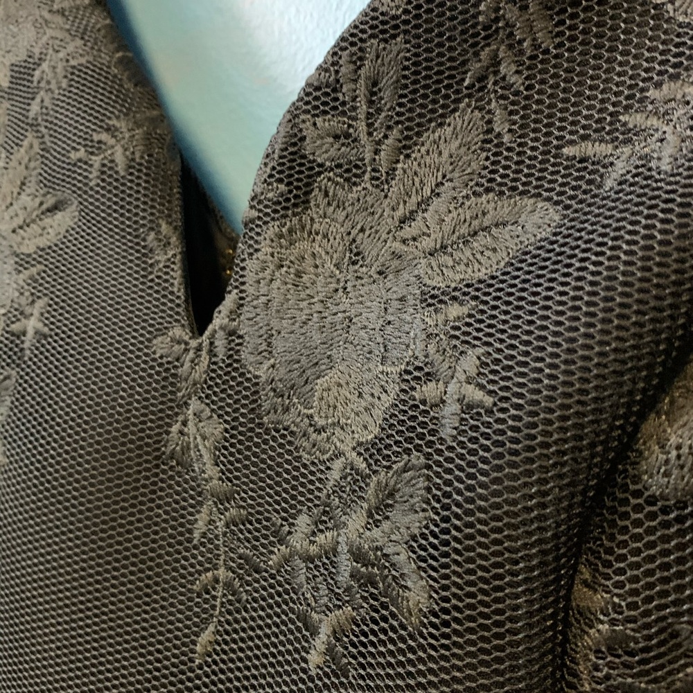 Dress - Picture 4 of 6